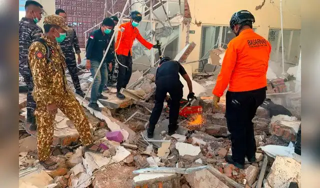 Entre los terremotos mortales que ha sufrido Indonesia se encuentra un devastador sismo de magnitud 9,1 ocurrido en 2004 frente a la costa de Sumatra. Foto: AFP