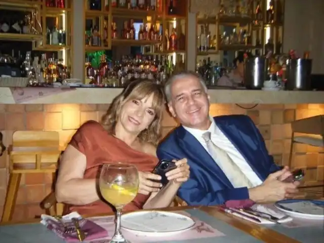 Vicky Caycedo y Jairo Saavedra fueron hallados abrazados bajo los escombros. Foto: Cortesía de la familia/Telemundo Vicky Caycedo y Jairo Saavedra fueron hallados abrazados bajo los escombros. Foto: Cortesía de la familia/Telemundo