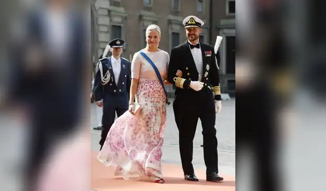 El rey Haakon VIII de Noruega se casó con Mette-Marit Tjessem Høiby el 25 de agosto de 2001 en la Catedral de Oslo. Foto: AFP